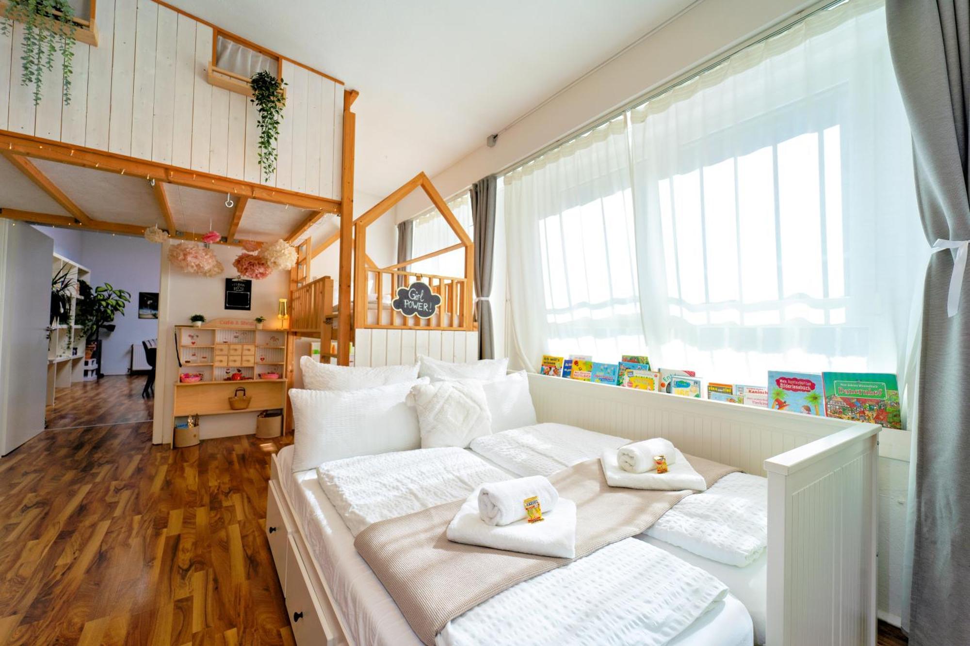 Loft House 170qm, Central, Own Garden, Parking Lot * Offenbach am Main